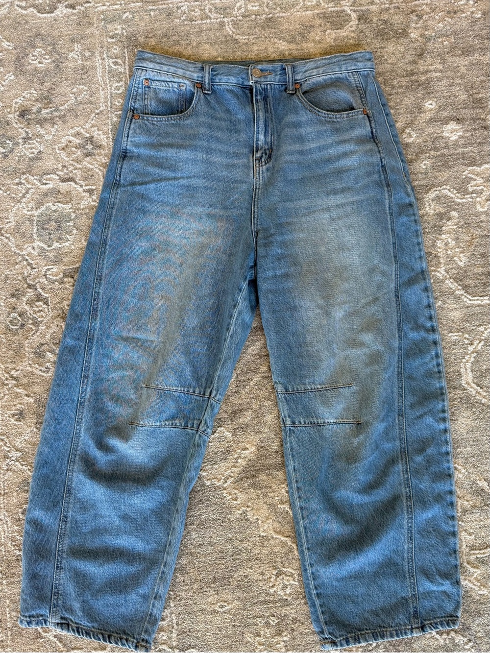 Medium Blue Wash Cotton High-Rise Barrel Jeans 🌿
